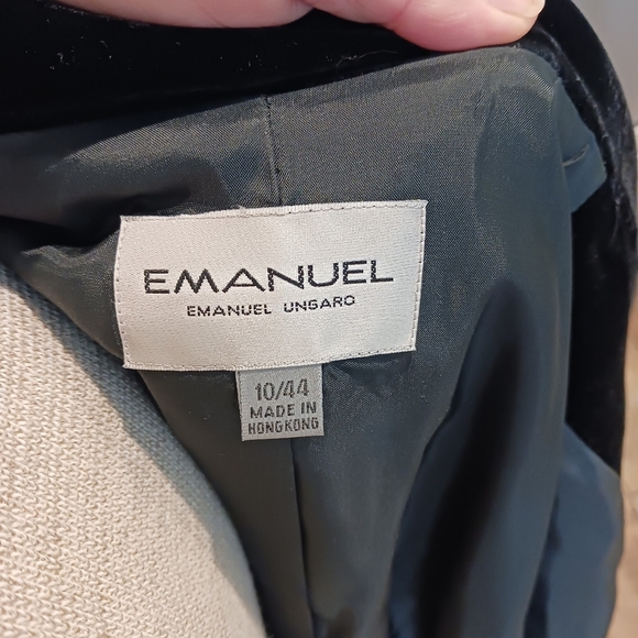 VINTAGE Emanuel Ungaro Womens Blazer 10/44 Black Velour Formal Rayon Old Money - Picture 7 of 8